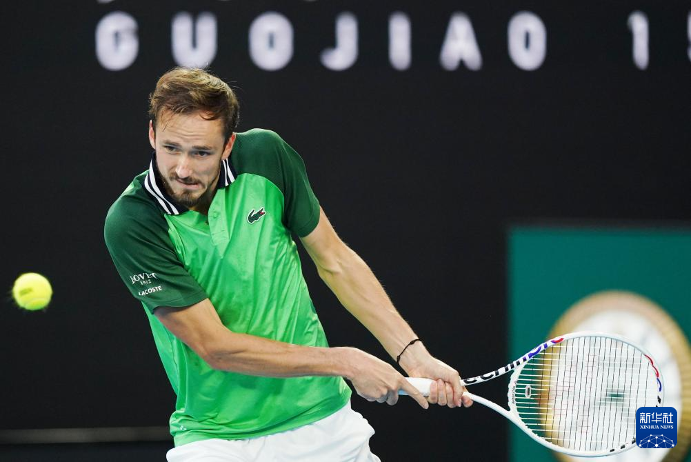 而且直击球 而且直击球