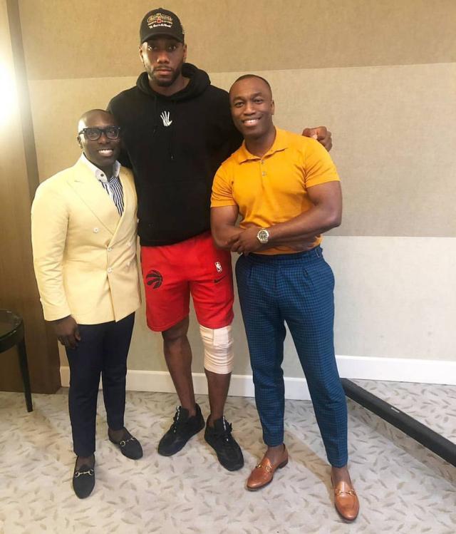 连续的侧翼 连续的侧翼